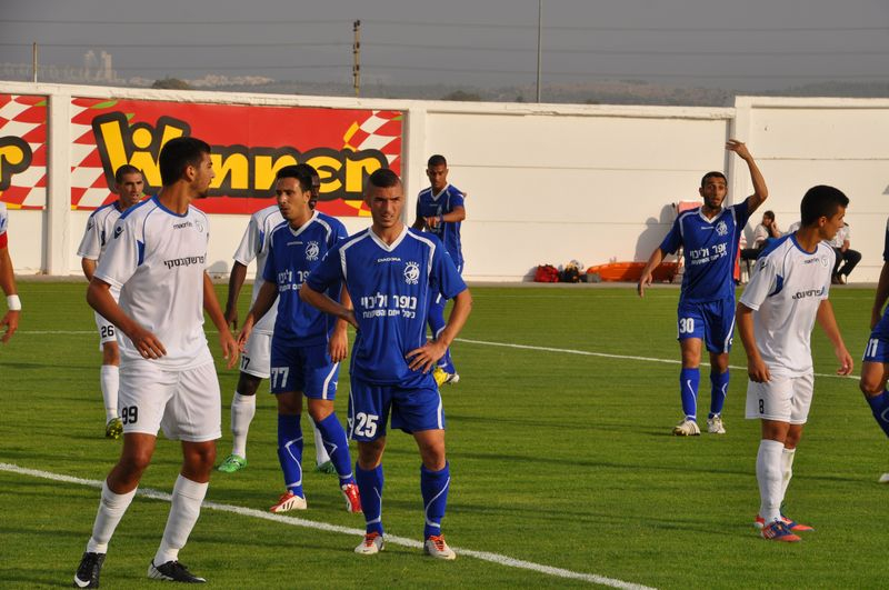  بالصور: فريق شباب اللد يتعادل مع فريق بيتار تل ابيب الرملة 